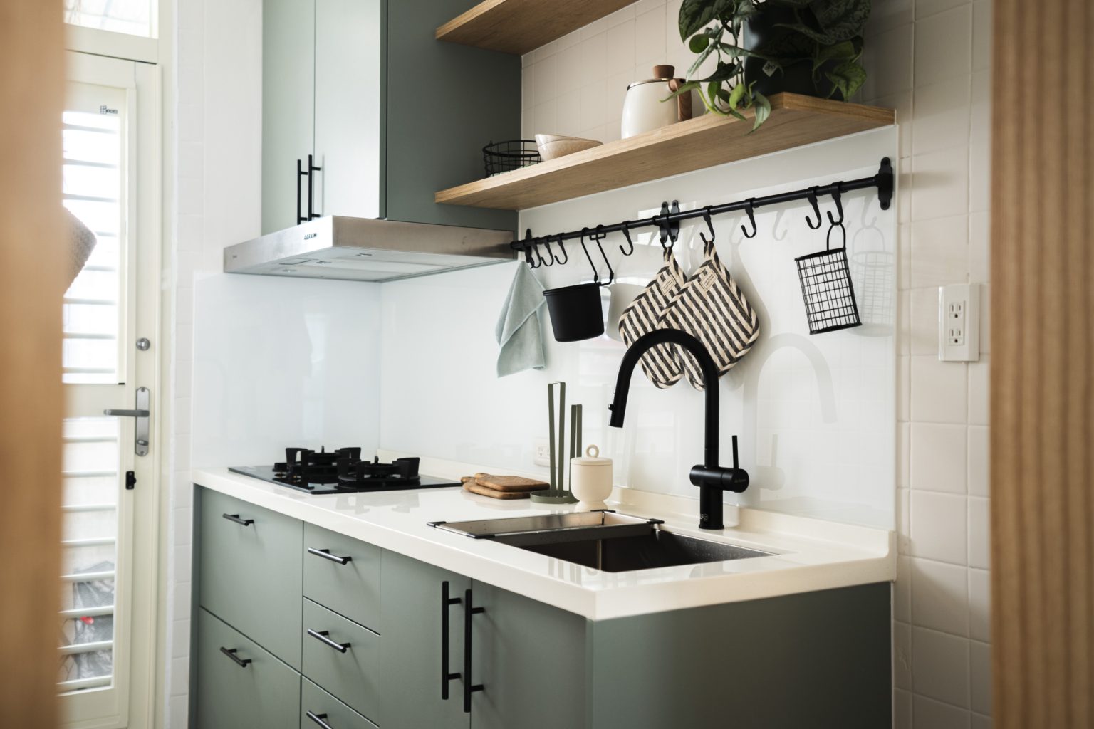 小廚房設計秘訣：創造功能與美感兼具的烹飪空間