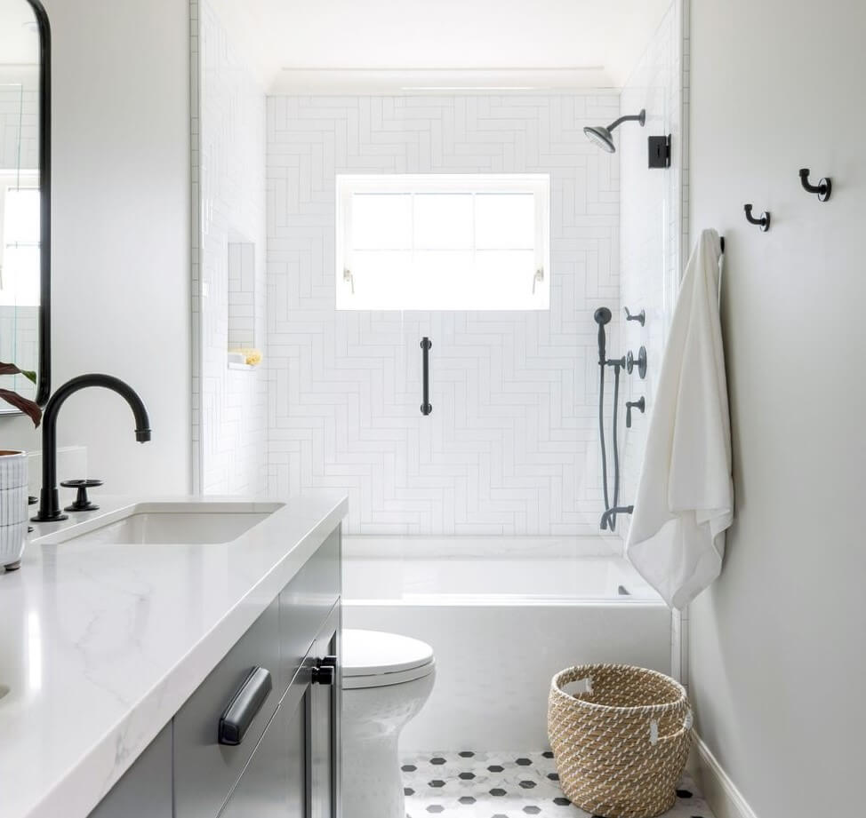 小浴室大改造：節省空間的創意設計技巧